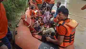 Delhi Flood: ধীরে ধীরে নামছে জল, তবু অচল দিল্লি; ফ্রান্স থেকে শাহকে ফোন মোদীর