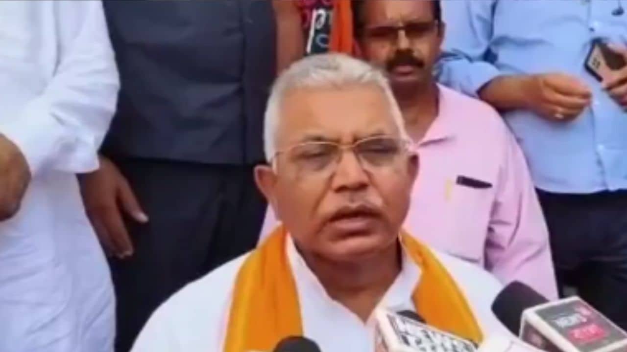 Dilip Ghosh: বিজেপিতে দায়িত্ব দেওয়া হয়, জিজ্ঞাসা করা হয় না, গুরুদায়িত্ব পাওয়ার জল্পনা উসকে দিলেন দিলীপ ঘোষ