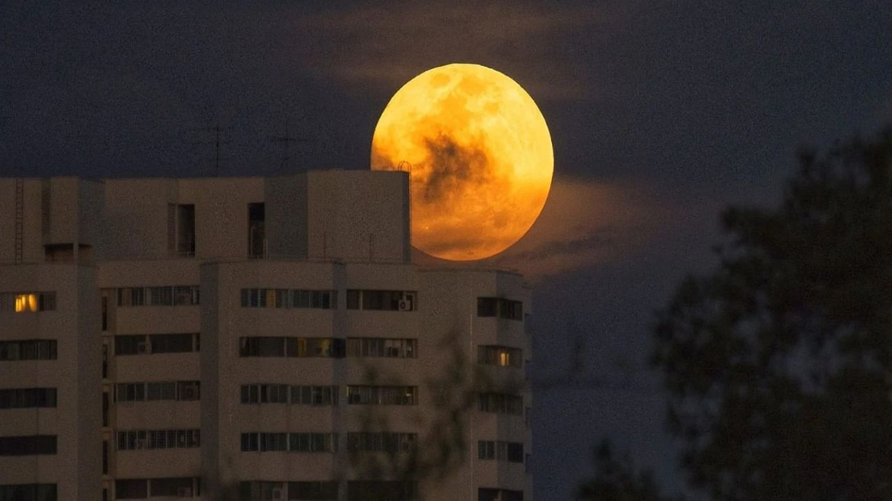 Supermoon 2023: বছরের প্রথম 'সুপারমুন' দেখতে পাবেন আর একটু পরেই, খালি চোখে কখন-কীভাবে দেখবেন?