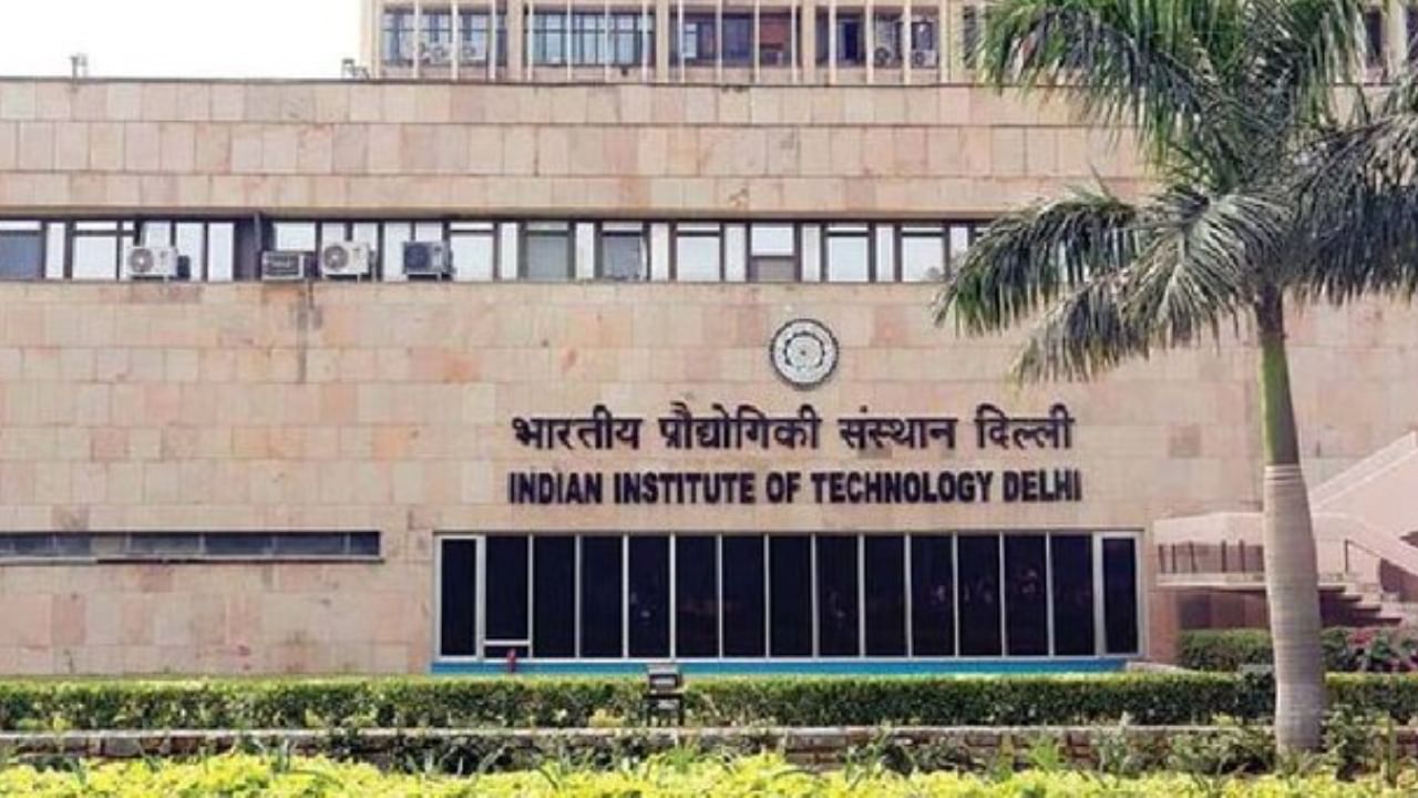 IIT Delhi: এবার দিল্লি আইআইটির হোস্টেলে ছাত্রের ঝুলন্ত দেহ! আত্মহত্যার মিছিল শিক্ষার্থী সমাজে