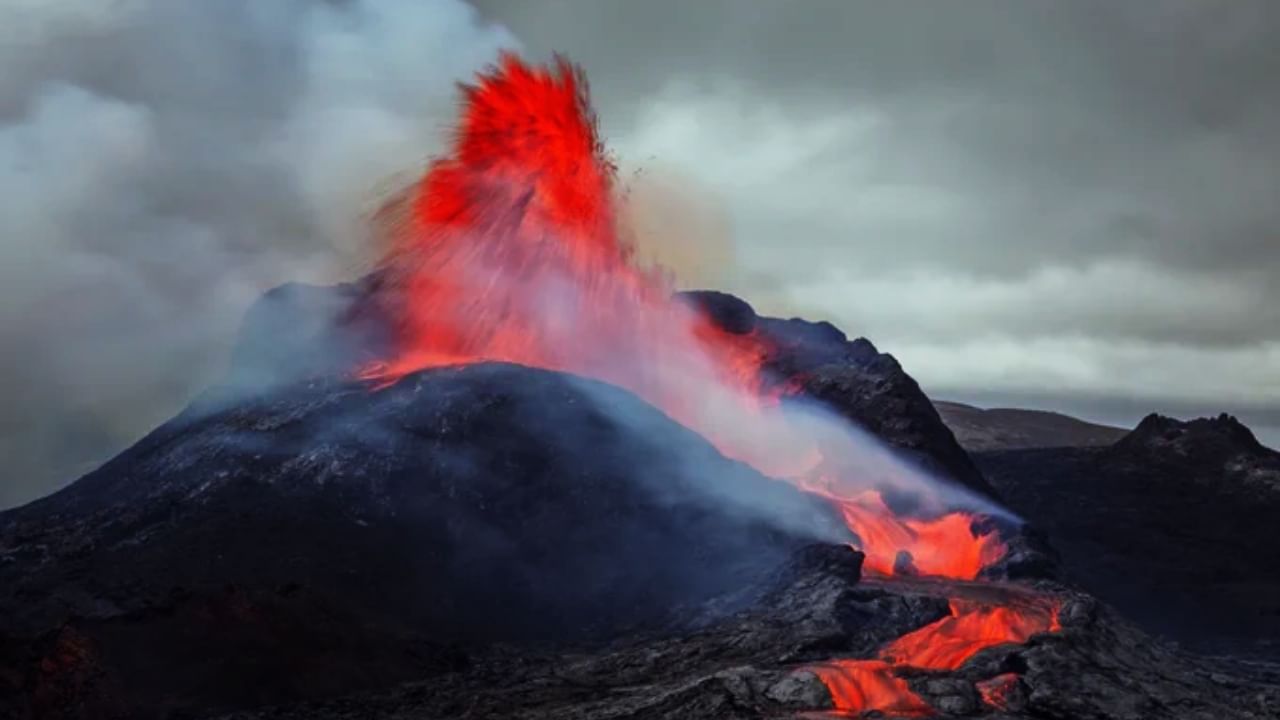 Iceland Earthquake: ২৪ ঘণ্টায় ২২০০ বার ভূমিকম্প আইসল্যান্ডে! ক্রমে বাড়ছে 'বড় বিপদের' আশঙ্কা