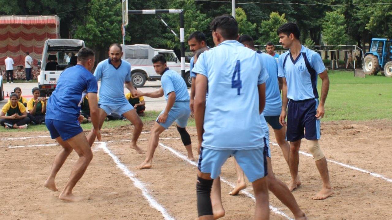 kabaddi in Britain : ইংল্যান্ডের স্কুল কলেজে এ বার কবাডি...কবাডি! দেশি খেলা সম্মান পাচ্ছে বিদেশে