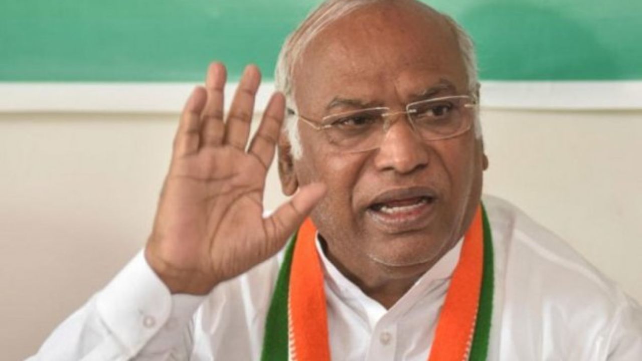 Mallikarjun Kharge: 'স্বচ্ছ নির্বাচন হওয়া উচিত, না হলে...', বাংলায় পঞ্চায়েত ভোটের হিংসায় উদ্বিগ্ন খাড়্গে