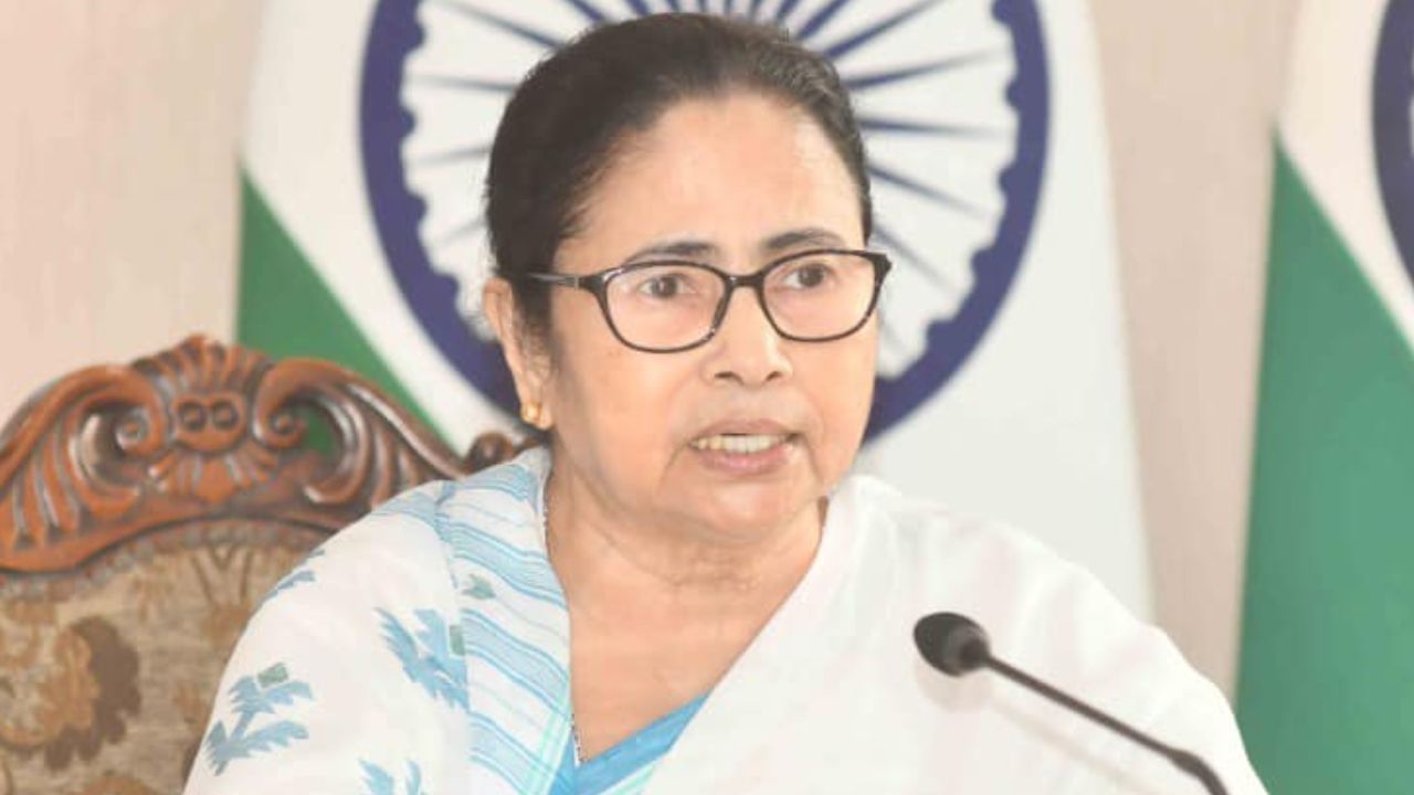 Mamata Banerjee: 'বঙ্গভঙ্গ হতে দেব না', অন্তত মহারাজ ঘিরে বিতর্কের মাঝেই মুখ খুললেন মমতা