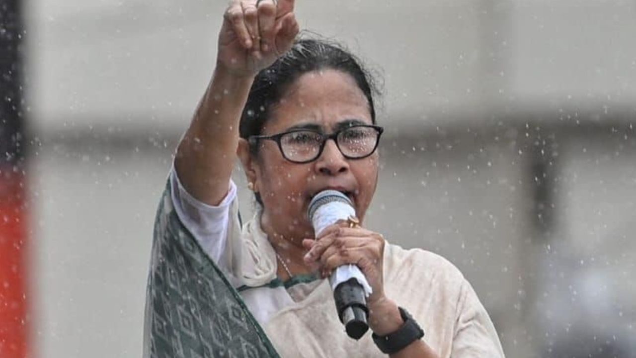 Mamata Banerjee: 'আমাদের দয়ায় মনোনয়ন দিয়েছে', শুভেন্দুদের বিধানসভায় বিঁধলেন মমতা