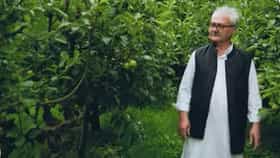 My India My LiFE Goal: গোলা-বারুদ নয়, চারাগাছ হাতে কাশ্মীর সীমান্তে 'অন্য লড়াই' ইকবালের