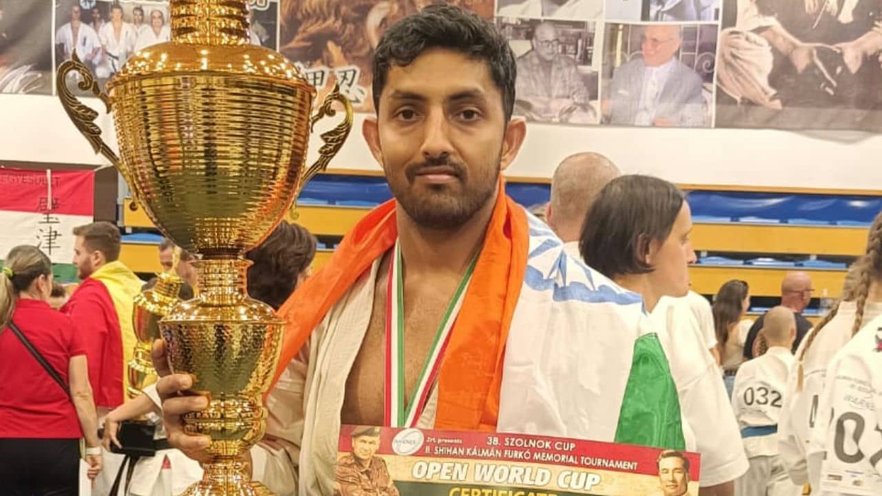 Shyamantak Ganguly : ক্যারাটে বিশ্বকাপে বাংলার মুখ উজ্জ্বল করলেন স্যমন্তক গঙ্গোপাধ্যায়