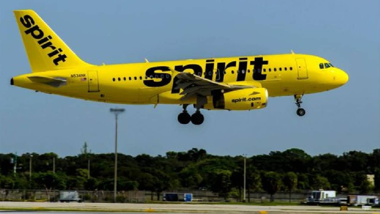 Spirit Airlines: আর চাপতে পারছি না, বিমানের মেঝেতেই প্রস্রাব মহিলার, ভিডিয়ো ভাইরাল