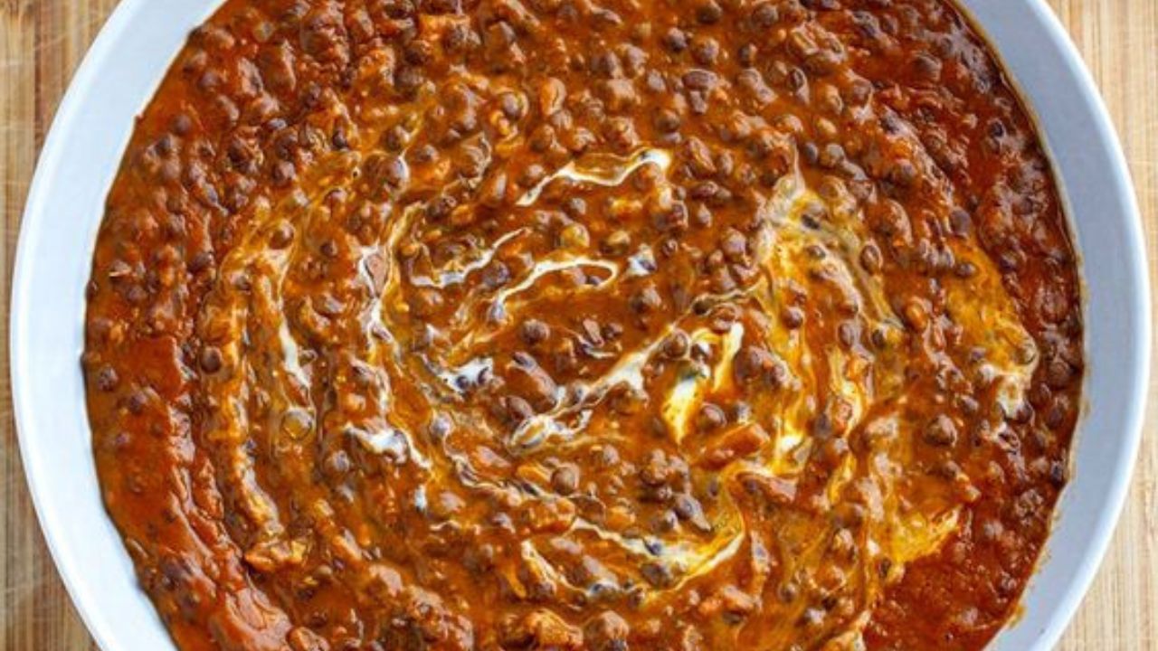  তবে এত কষ্ট না করলেও চলবে। কেন ভাবছেন তো? কারণ ধাবার মতো তরকা বাড়িতেই বানানো সম্ভব। শুধু জানতে হবে আসল রেসিপি। 