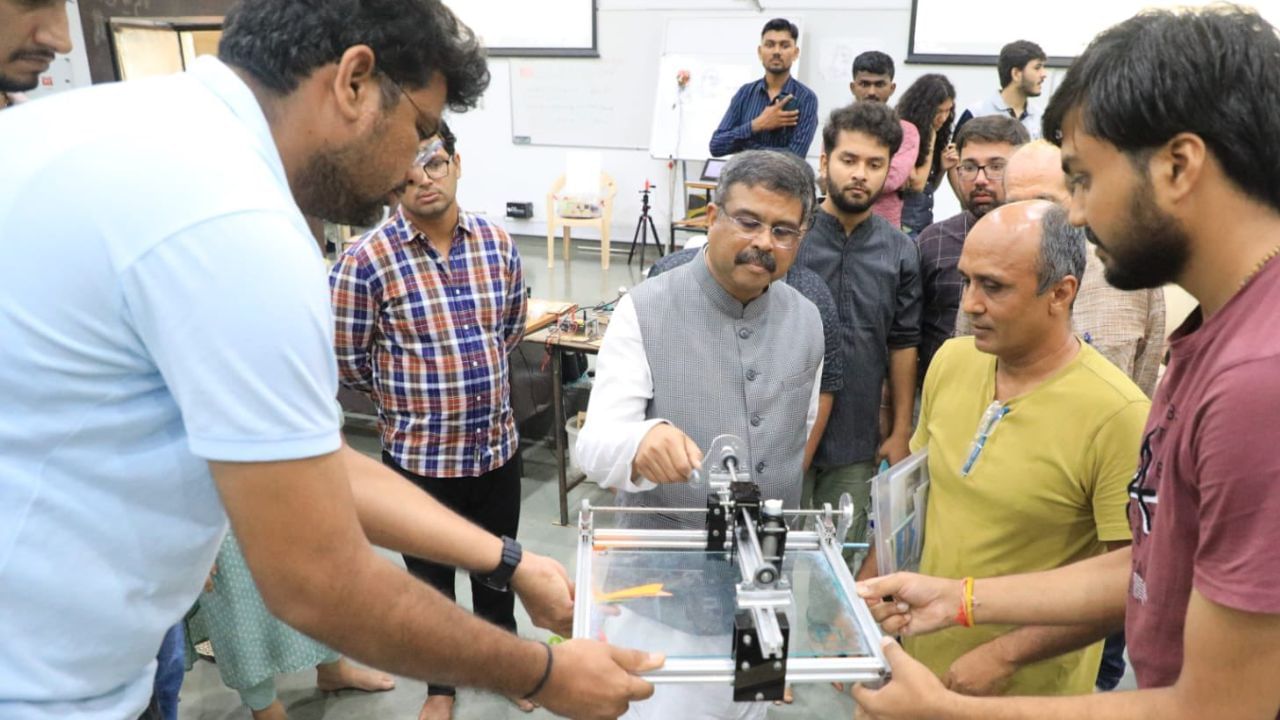 Union Minister Dharmendra Pradhan at IIT Gandhinagar1