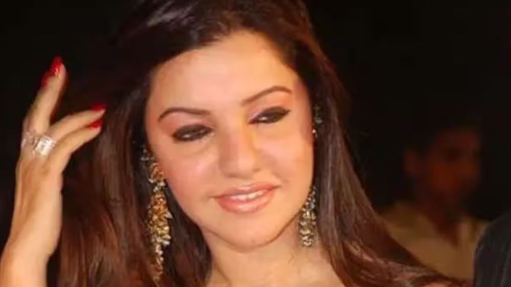 অভিনেত্রী ক্যায়কেশান পটেল বিয়ে করেছিলেন ব্যবসায়ী আরিফ পটেলকে। দুই ছেলে আরহান ও নুমাইরেকে নিয়ে ছিল তাঁদের সুখের সন্তান। কিন্তু সেই সুখ বেশিদিন স্থায়ী হয়নি। ২০১৮ সালে আচমকাই হৃদরোগে আক্রান্ত হয়ে মৃত্যু হয় আরিফের।