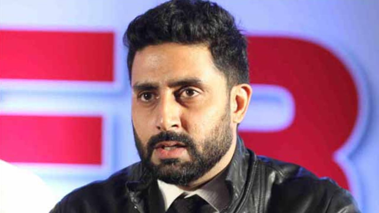 Abhishek Bachchan: অভিষেককে আচমকাই চড় মহিলার, কী অভিযোগ অভিনেতার বিরুদ্ধে? 