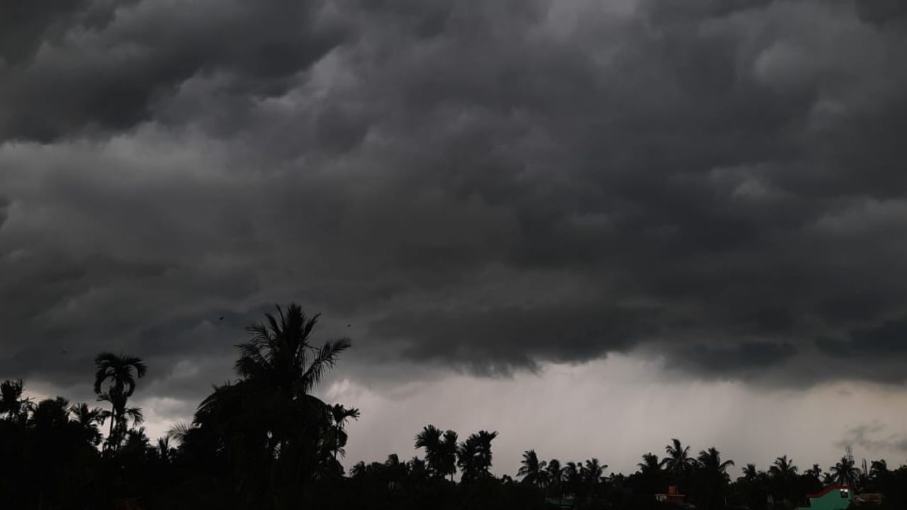 Weather Update: বঙ্গোপসাগরে নতুন নিম্নচাপ, কোথায়-কোথায় হবে বজ্রবিদ্যুৎ সহ ভারী বৃষ্টি? জানাল হাওয়া অফিস