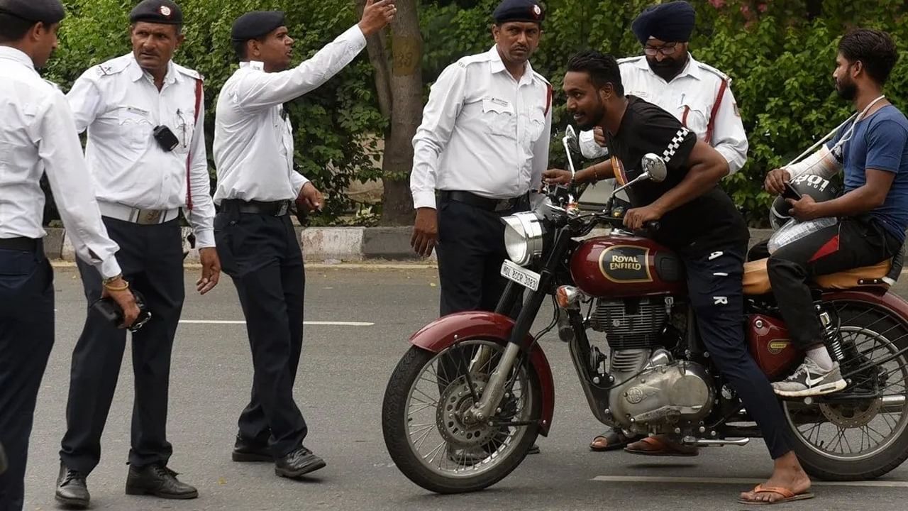 Bike Modify: বাইক মডিফিকেশনে মোটা ফাইন