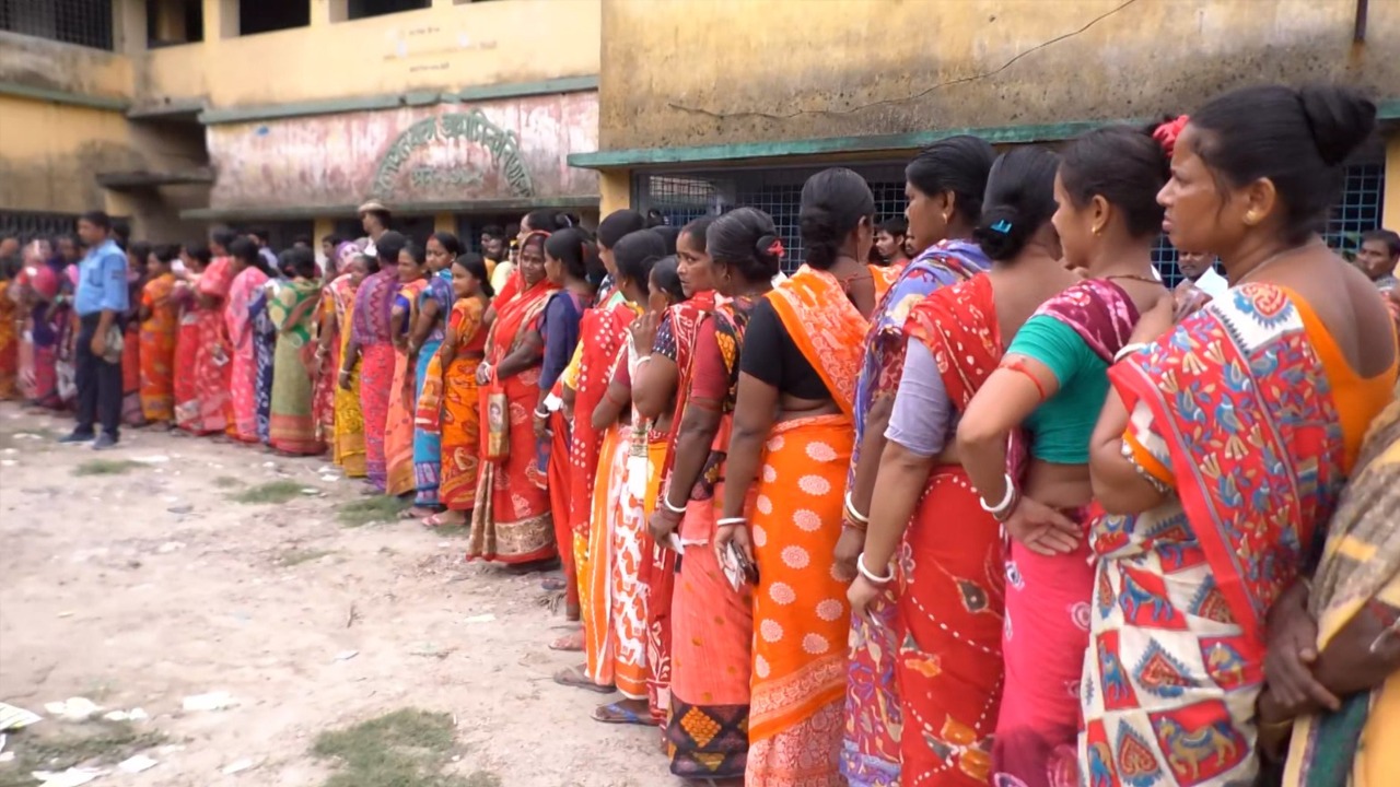 Magrahat Panchayat Repoll: ছেঁড়া ব্যালট টপকে ভোট প্রতিবাদ