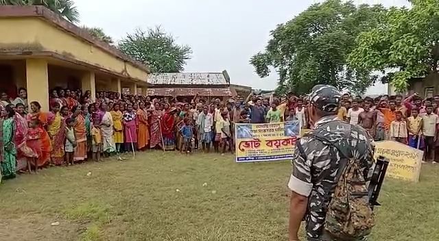 Panchayat Election 2023: বুথ দখল গ্রামবাসীদেরই!