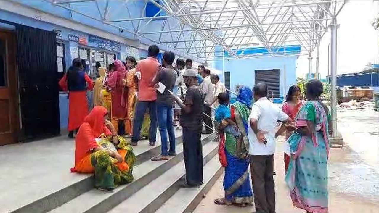 Bishnupur: রক্তের আকাল টেরাকোটার দেশে!