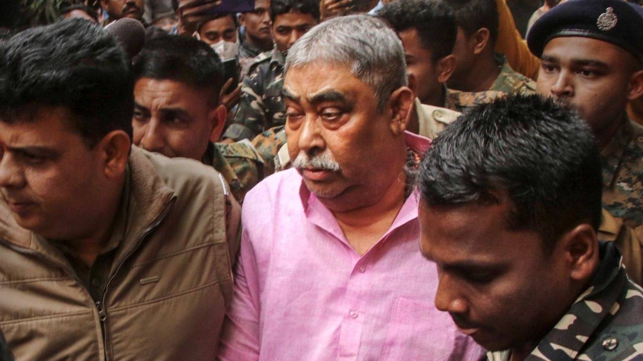 Anubrata Mondal: বিচার পেতে এজলাস বদলের আবেদন অনুব্রত মণ্ডলের