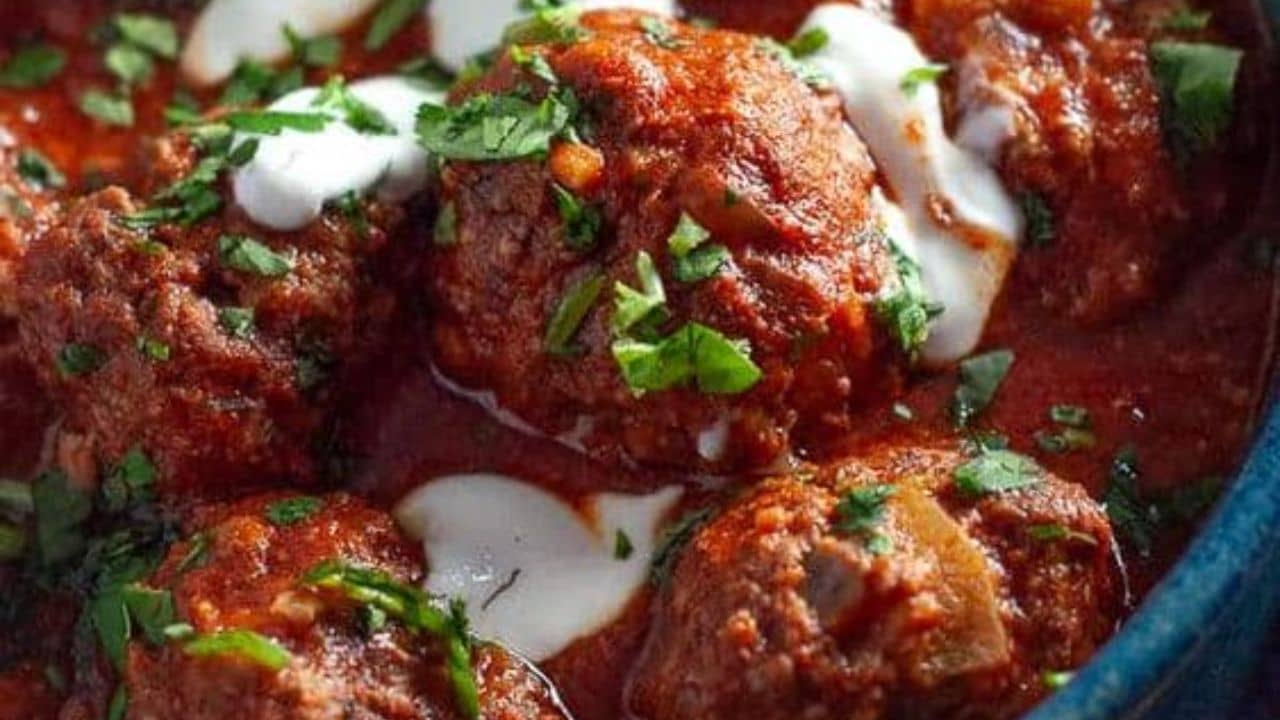 Chicken Kofta Curry Recipe: রবিবারের দুপুর জমে যাক চিকেনের কোফতা কারির সঙ্গে, জানুন সহজ রেসিপি