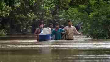 Delhi Flood: ভাসছে দিল্লি, যমুনার জল পৌঁছল রিং রোডেও! বন্যা দেখতে বেরবেন না অনুরোধ কেজরীবালের