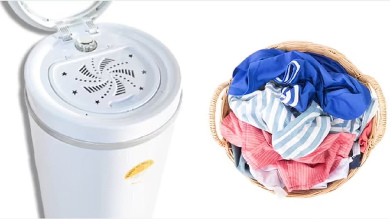 Cloth Dryer দিনভর বৃষ্টিতে শুকোচ্ছে না জামাকাপড়, কয়েক সেকেন্ডে সেই