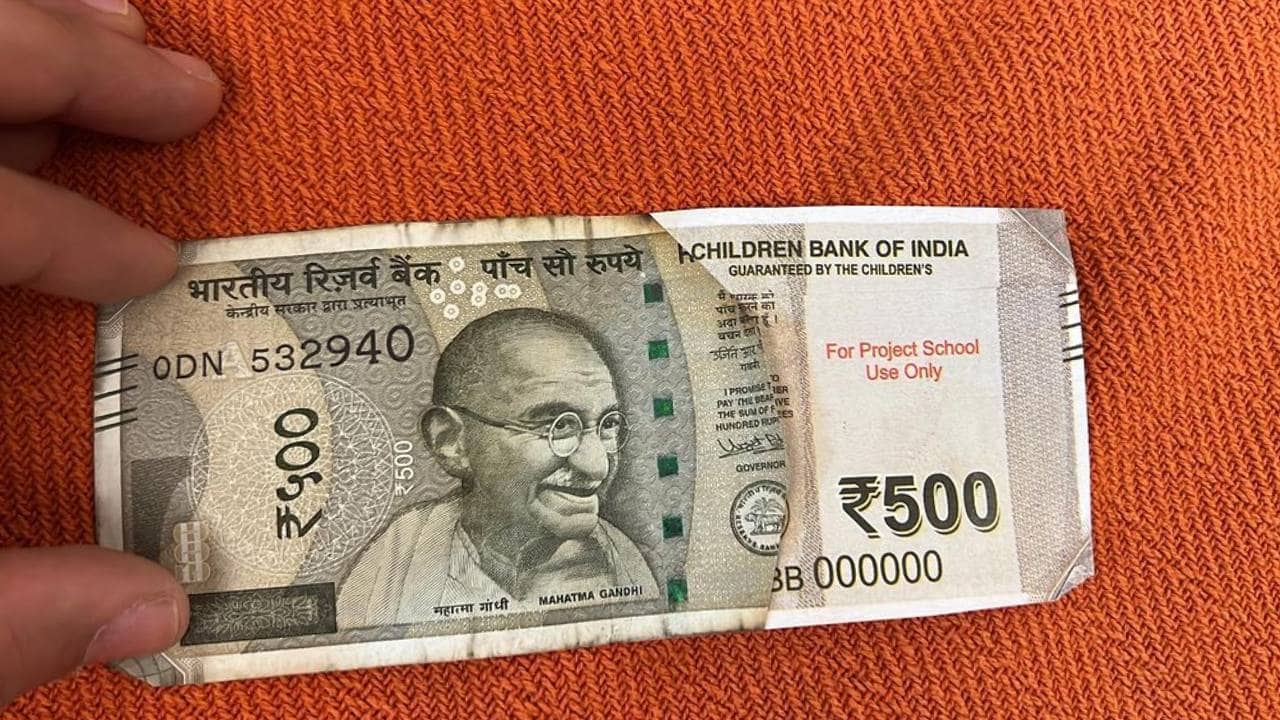 চিকিৎসকের চেম্বারে ৫০০ টাকার জালনোট দিলেন রোগী! হেসে কুপোকাত নেটিজেনরা