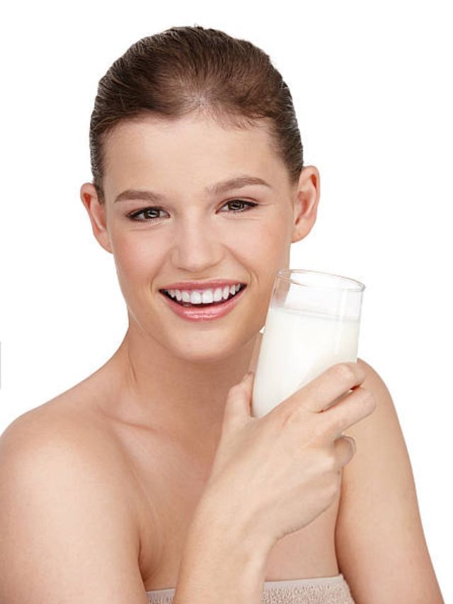 না ফুটিয়ে দুধ মাখুন মুখে TV9Bangla Raw Milk Benefits For Your Skin