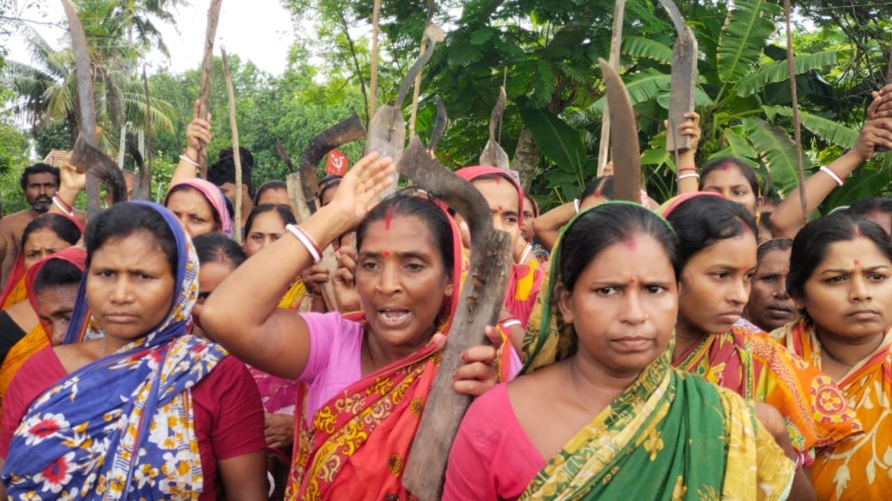 Panchayat Elections 2023: ফাঁকা বুথে সারাদিন বসে রইলেন ভোটকর্মীরা, অস্ত্র হাতে রাস্তাতেই রইলেন 'ভোটার'রা