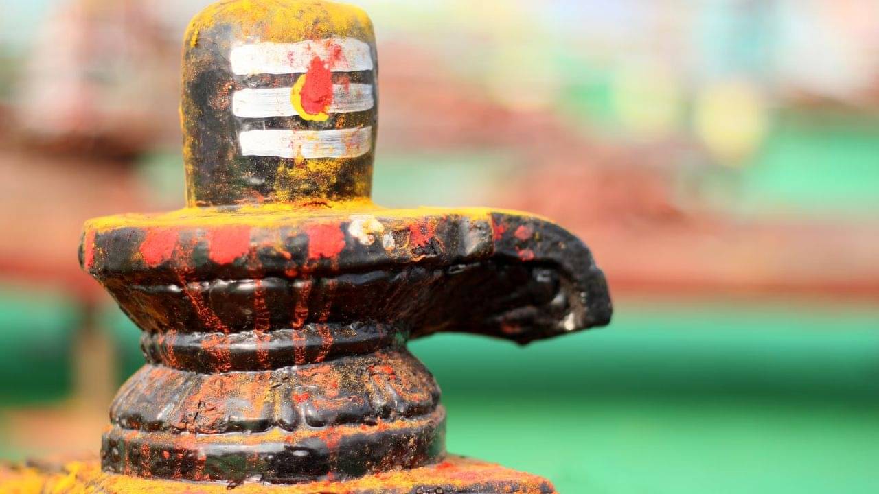 Sawan Month 2023: প্রেমে বিচ্ছেদ, সম্পর্কের টানাপোড়ন? শ্রাবণ মাসের প্রথম সোমবার যে উপায়ে পুজো করবেন শিবের