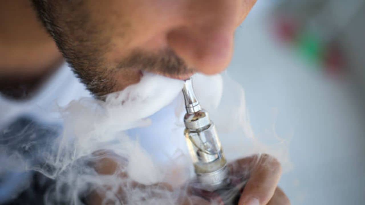 Side Effects Of Vaping: ১৪-১৭ বছর বয়সীদের অধিকাংশ সচেতনই নয় নিষিদ্ধ ই-সিগারেট Vapes নিয়ে, কী বলছে গবেষণা?