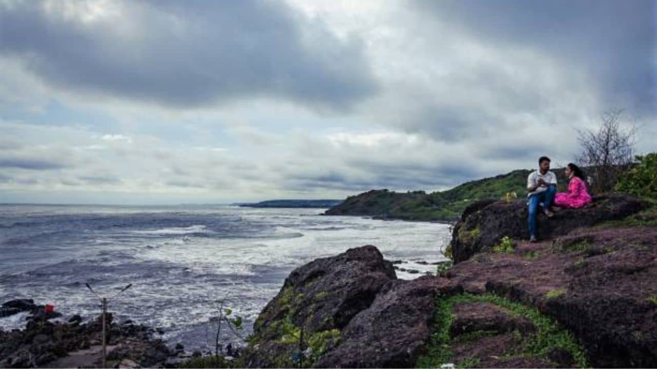 Monsoon Travel Tips: পাহাড় হোক বা সমুদ্র-জঙ্গল, বর্ষায় যেখানেই যান মাথায় রাখুন এই ৫ বিষয়