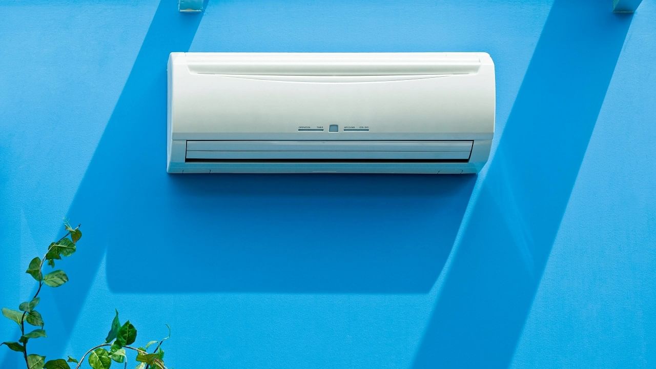 Voltas 1.5 Ton Split Inverter AC বিক্রি হচ্ছে অর্ধেকেরও কম দামে, বিদ্যুৎ বিল আসবে সামান্য