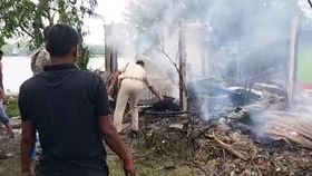 TMC in Basanti: বোর্ড গঠনের মধ্যে পঞ্চায়েত প্রধানের স্বামীর উপর হামলা, দাউদাউ করে জ্বলছে বাসন্তী TMC in Basanti: বোর্ড গঠনের মধ্যে পঞ্চায়েত প্রধানের স্বামীর উপর হামলা, দাউদাউ করে জ্বলছে বাসন্তী