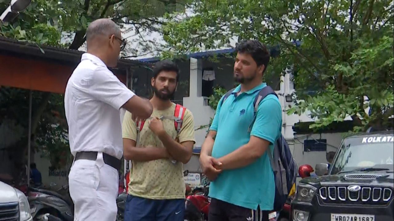 Jadavpur University: যাদবপুরকাণ্ডে আরিফের গ্রেফতারির খবর পেয়েই জম্মু থেকে এলেন দাদারা, দেখা হল না ভাইয়ের সঙ্গে