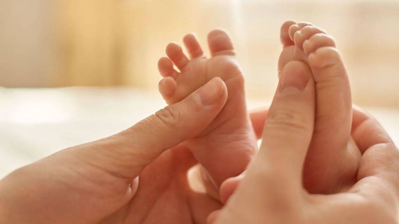 Child care leave: সন্তান দেখভালের জন্য ৭৩০ দিন ছুটি, কারা পাবেন?