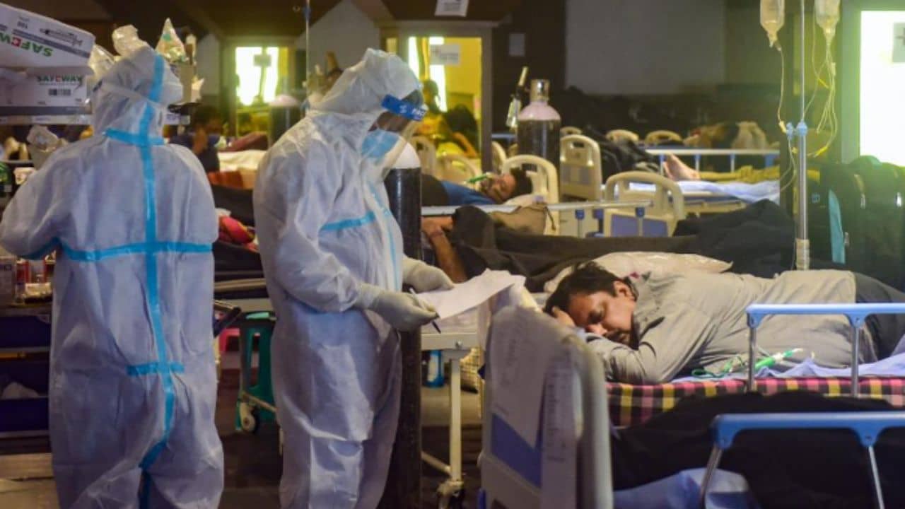 Covid 19: হাসপাতাল থেকে বেরনোর এক বছরেই মৃত্যু ৬.৫ শতাংশ রোগীর, মৃতদের অধিকাংশই পুরুষ