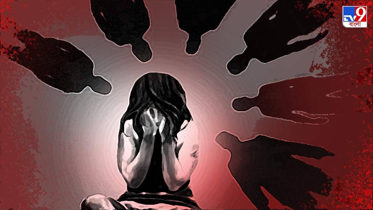 South 24 Pargana: লক্ষ লক্ষ টাকা হাতিয়ে নেওয়ার অভিযোগ, গোষ্ঠীর সভানেত্রীকে অর্ধনগ্ন করে বেধড়ক মারের অভিযোগ