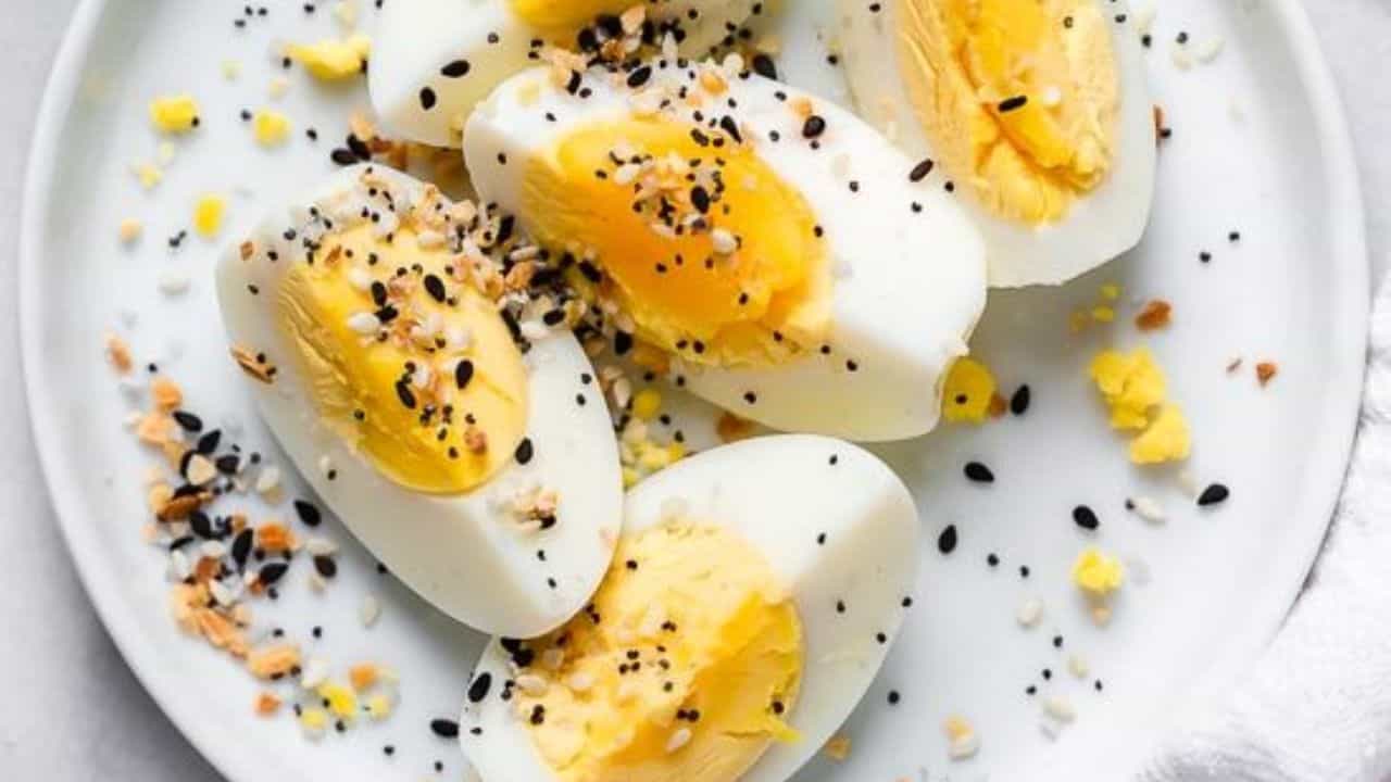 Eggs: এসব রোগীদের জন্য বিষের সমান ডিম, আপনিও কি রয়েছেন এই তালিকায়? সতর্ক হন Eggs: এসব রোগীদের জন্য বিষের সমান ডিম, আপনিও কি রয়েছেন এই তালিকায়? সতর্ক হন