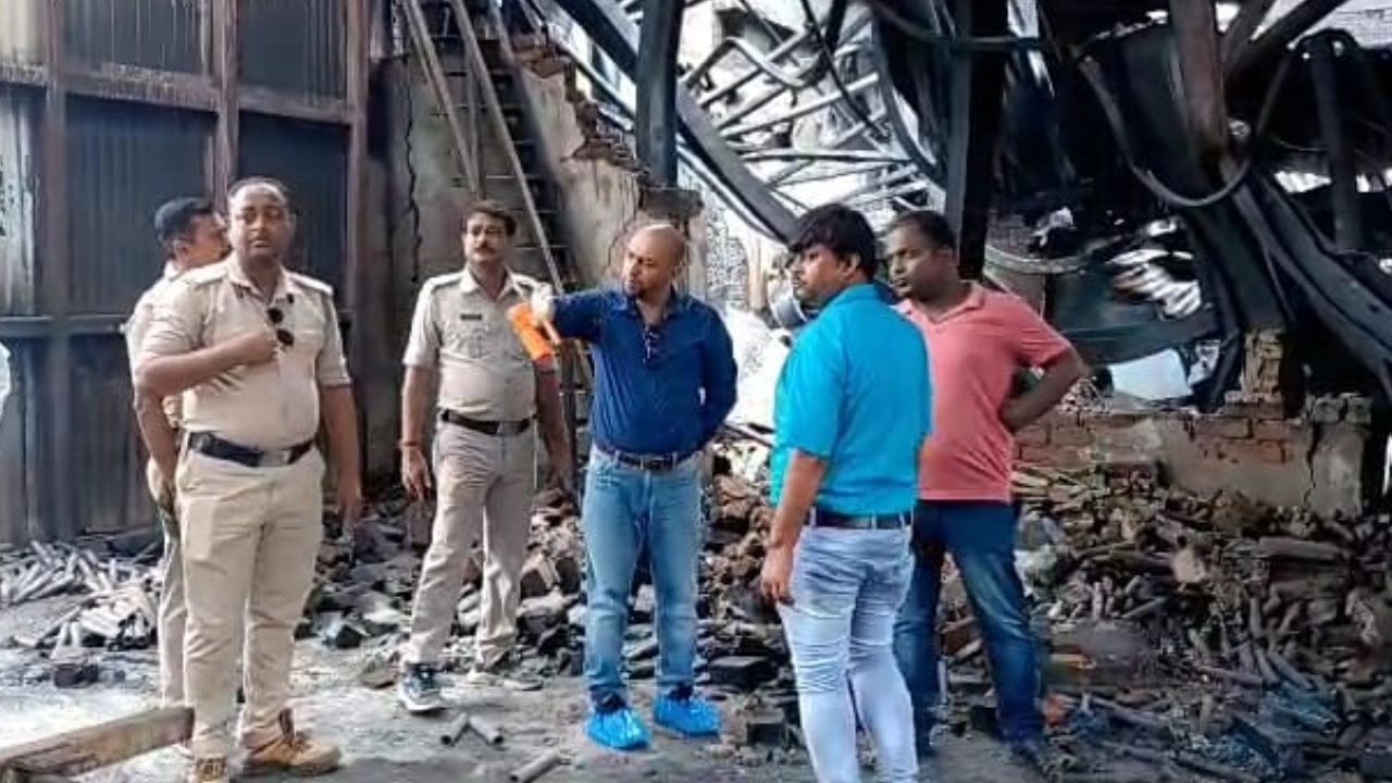 Baruipur Fire Update: বারুইপুরে পুড়ে যাওয়া কারখানায় তদন্তে এল ফরেন্সিক দল