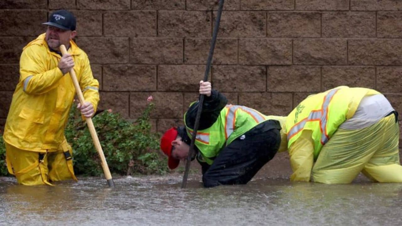 Hurricane Hilary: ৮৪ বছরে রেকর্ড! হিলারি-তে লন্ডভন্ড ক্যালিফোর্নিয়া, উদ্বেগ বাড়াল ভূমিকম্প
