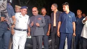 Governor in Jadavpur: ১০ অগস্ট অ্যান্টি-ভায়োলেন্স ডে, স্বপ্নদীপের মৃত্যুতে যাদবপুরে ঢুকেই ঘোষণা রাজ্যপালের Governor in Jadavpur: ১০ অগস্ট অ্যান্টি-ভায়োলেন্স ডে, স্বপ্নদীপের মৃত্যুতে যাদবপুরে ঢুকেই ঘোষণা রাজ্যপালের