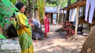 Balurghat: দত্তপুকুরকাণ্ডের রেশ কাটতে কাটতে না কাটতেই এবার বালুরঘাট, উদ্ধার ১০ লাখ টাকার নিষিদ্ধ শব্দবাজি