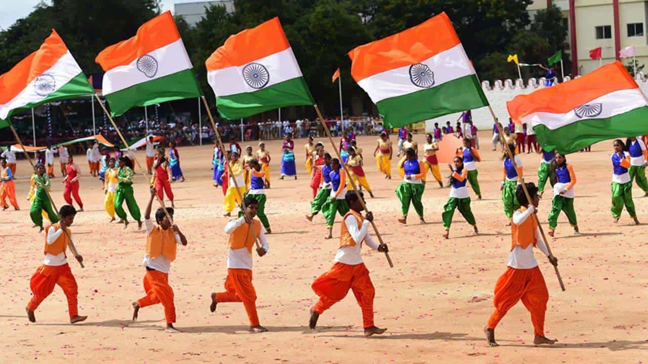 Independence Day 2023: ২০২৩ সালে ৭৬ না ৭৭ তম স্বাধীনতা দিবস? জোর আলোচনা নেটমহলে Independence Day 2023: ২০২৩ সালে ৭৬ না ৭৭ তম স্বাধীনতা দিবস? জোর আলোচনা নেটমহলে