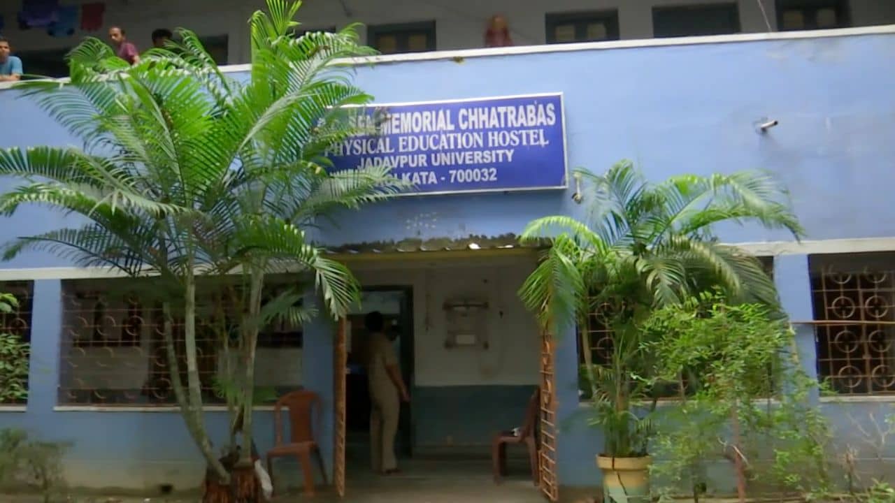 Jadavpur University Student Death: ছাত্র মৃত্যুর বিতর্কের আবহে যাদবপুর বিশ্ববিদ্যালয় থেকে এবার চুরি ফোন-ল্যাপটপ