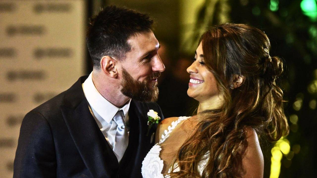 Lionel Messi: স্বামী চিনতে ভুল! মেসির সতীর্থকে জড়িয়ে চুমু খেতে যাচ্ছিলেন আন্তোনেলা