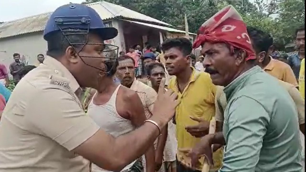 Panchayat Board Formation: বোর্ড গঠনকে কেন্দ্র করে ধুন্ধুমার গাজলে, তুফানগঞ্জেও উত্তেজনা