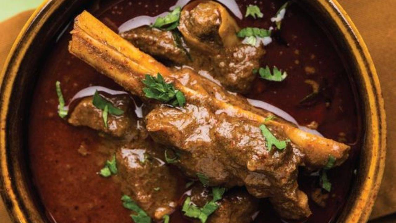 Mutton Korma: ডিনার টেবিলে নজর কাড়ুক মটন কোর্মা, জানুন রেসিপি