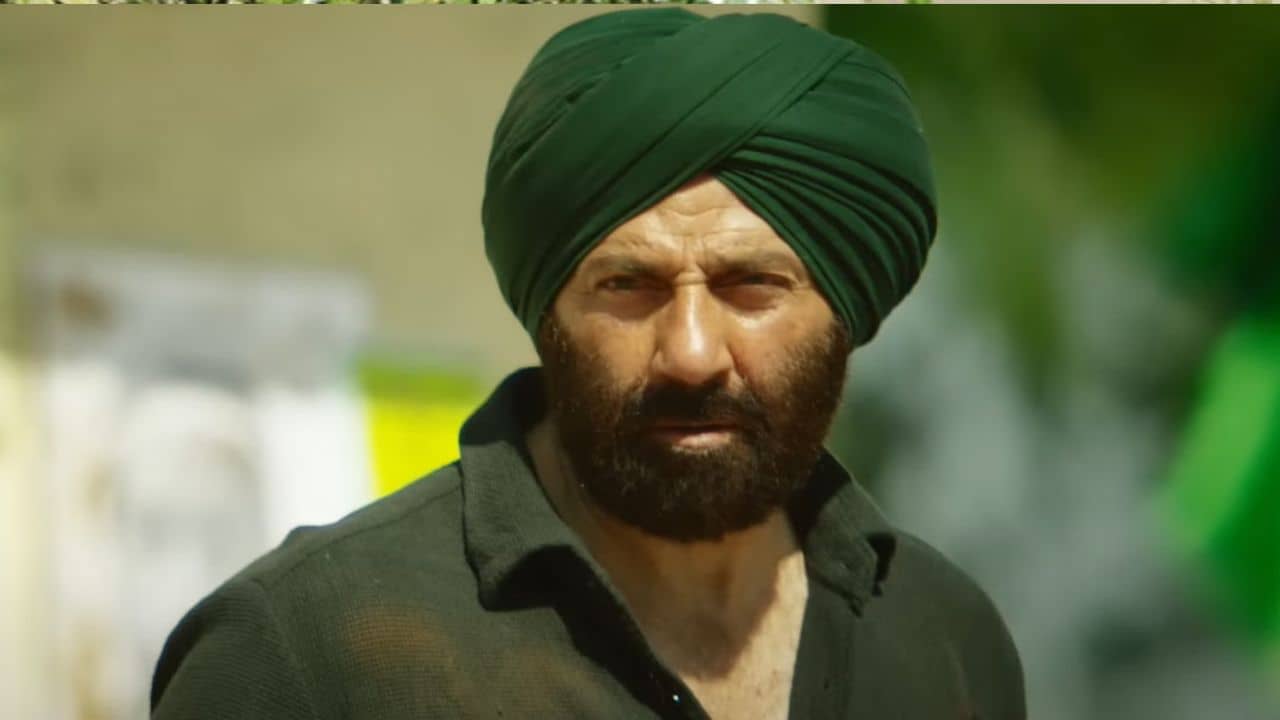 Sunny Deol: কে তাঁর সন্তানের জন্য করে না? নেপোটিজ়ম নিয়ে সরব সানি দেওল