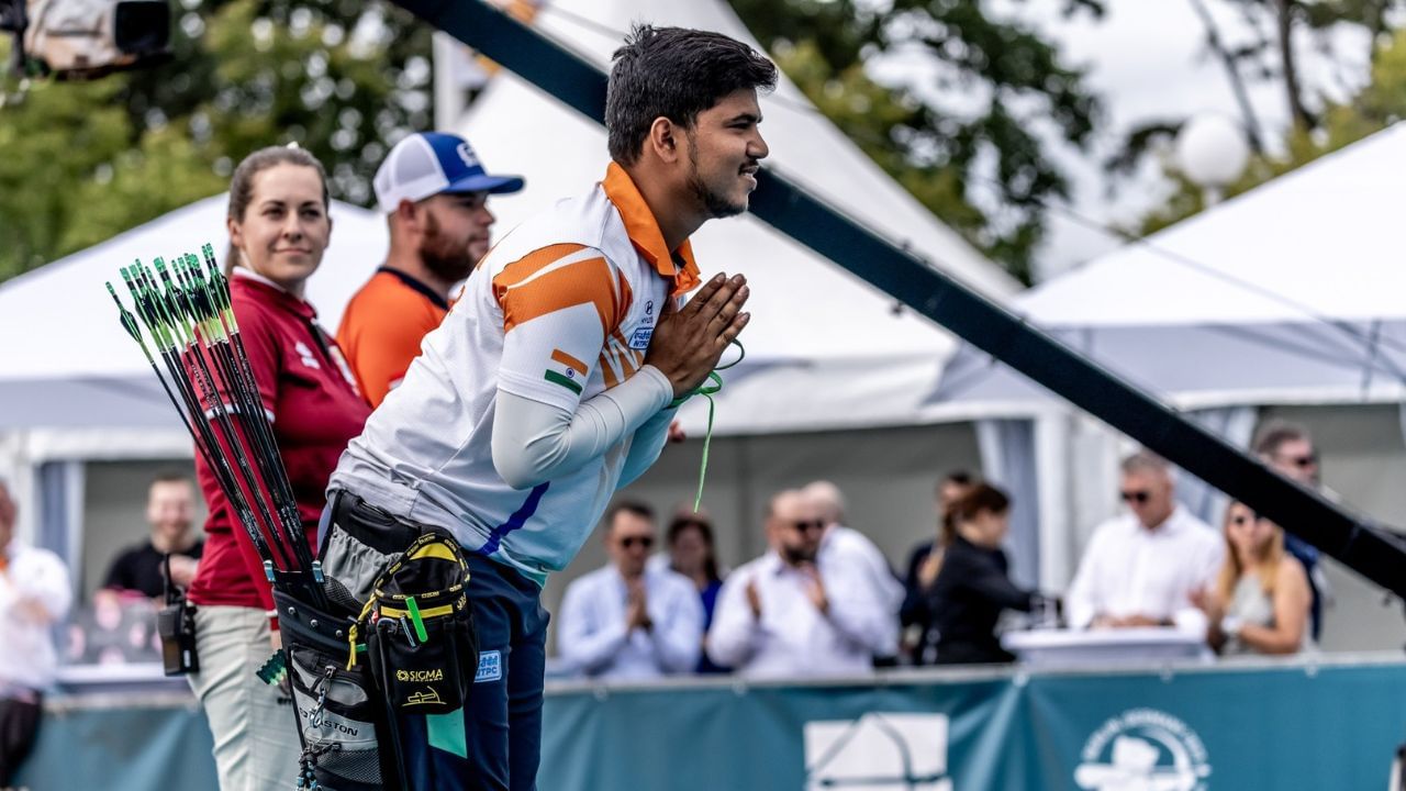 World Archery Championships সোনা জিতে আর্চারিতে বিশ্ব চ্যাম্পিয়ন ভারতের ওজস Bengali News