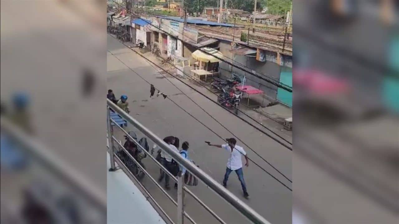 Dacoity At Gold Shop: কিডনির সমস্যায় দীর্ঘদিন ভুগছিল, তারপরও বড় অপারেশন, রানাঘাটে সোনার দোকানে গুলিবিদ্ধ ডাকাতের মৃত্যু